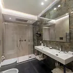 Vittoria 4* بومبيي