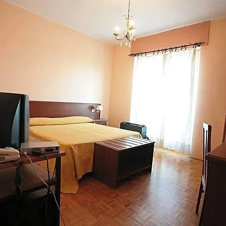 فندق Vittoria 4*
